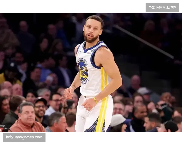 快船勇士焦点大战库里领衔出战比尔迎首秀祖巴茨坐镇内线