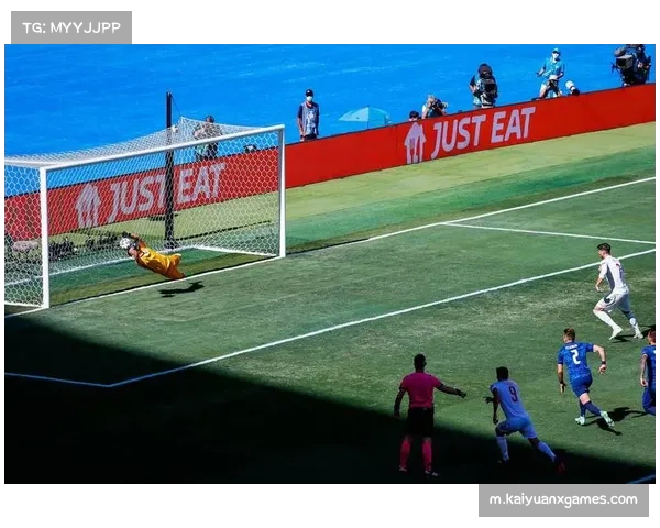 伯恩茅斯门将杜布拉夫卡 61次门球直接开至前场